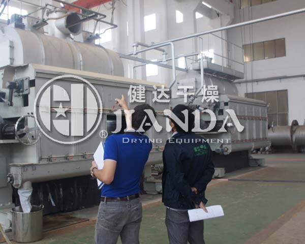 双滚筒刮板干燥机试料现场